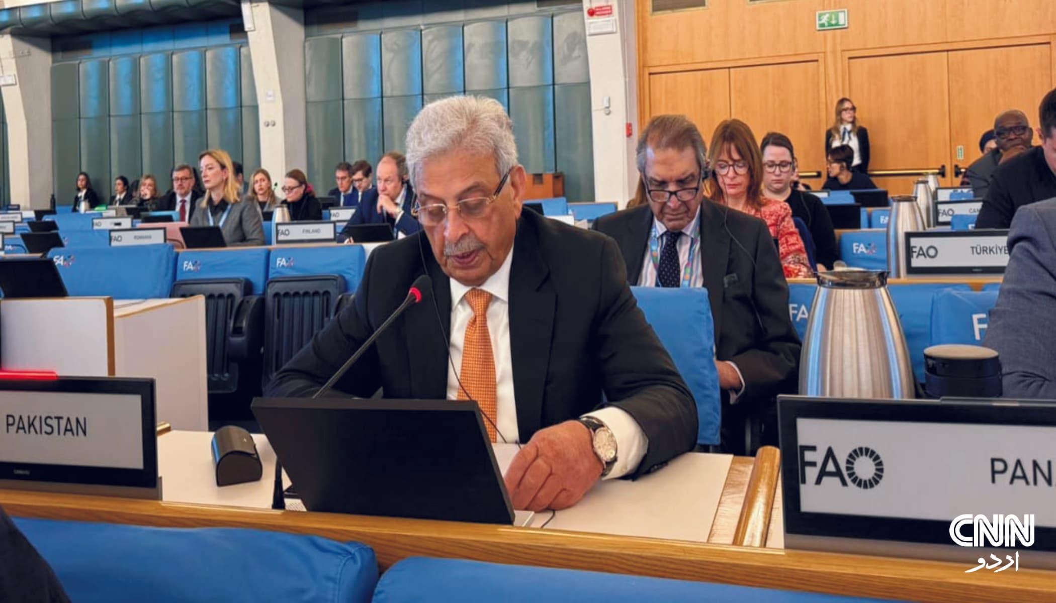 President Erdoğan Meets Prime Minister Shehbaz Sharif at ECO Summit