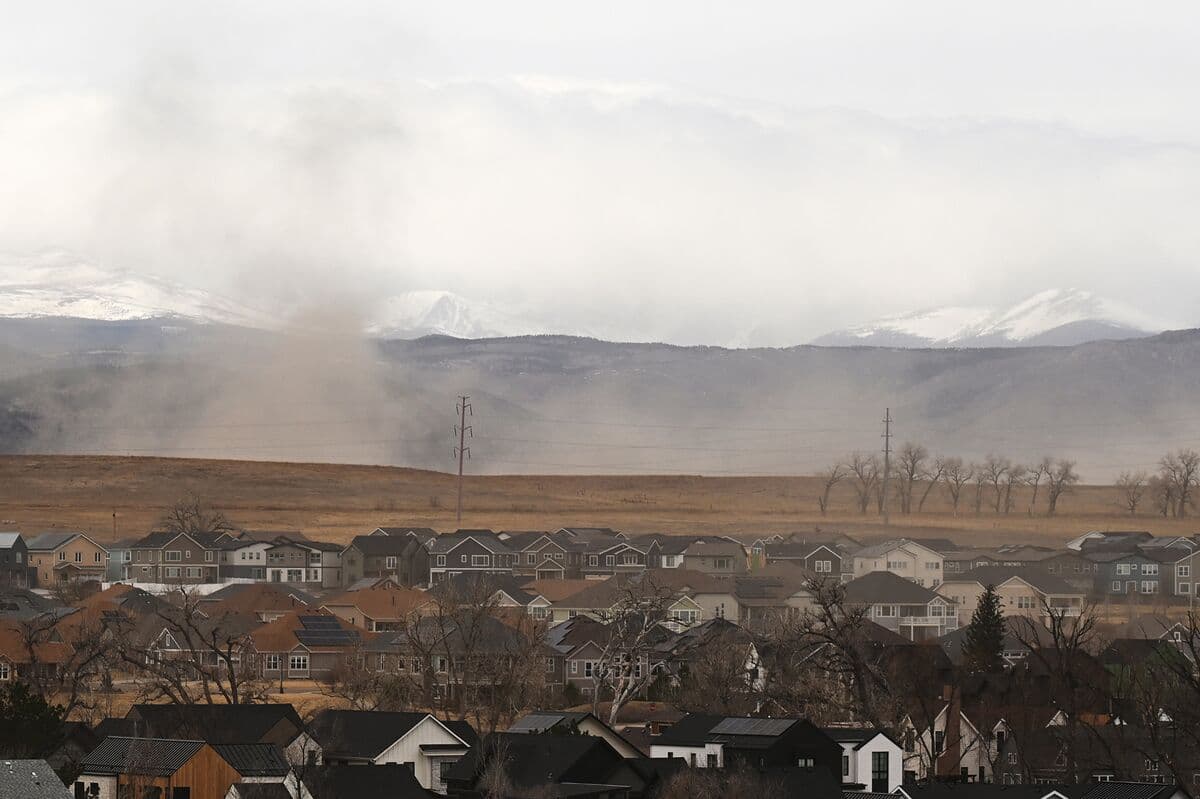 Extreme Weather Unleashes Chaos Across US, Halting Flights